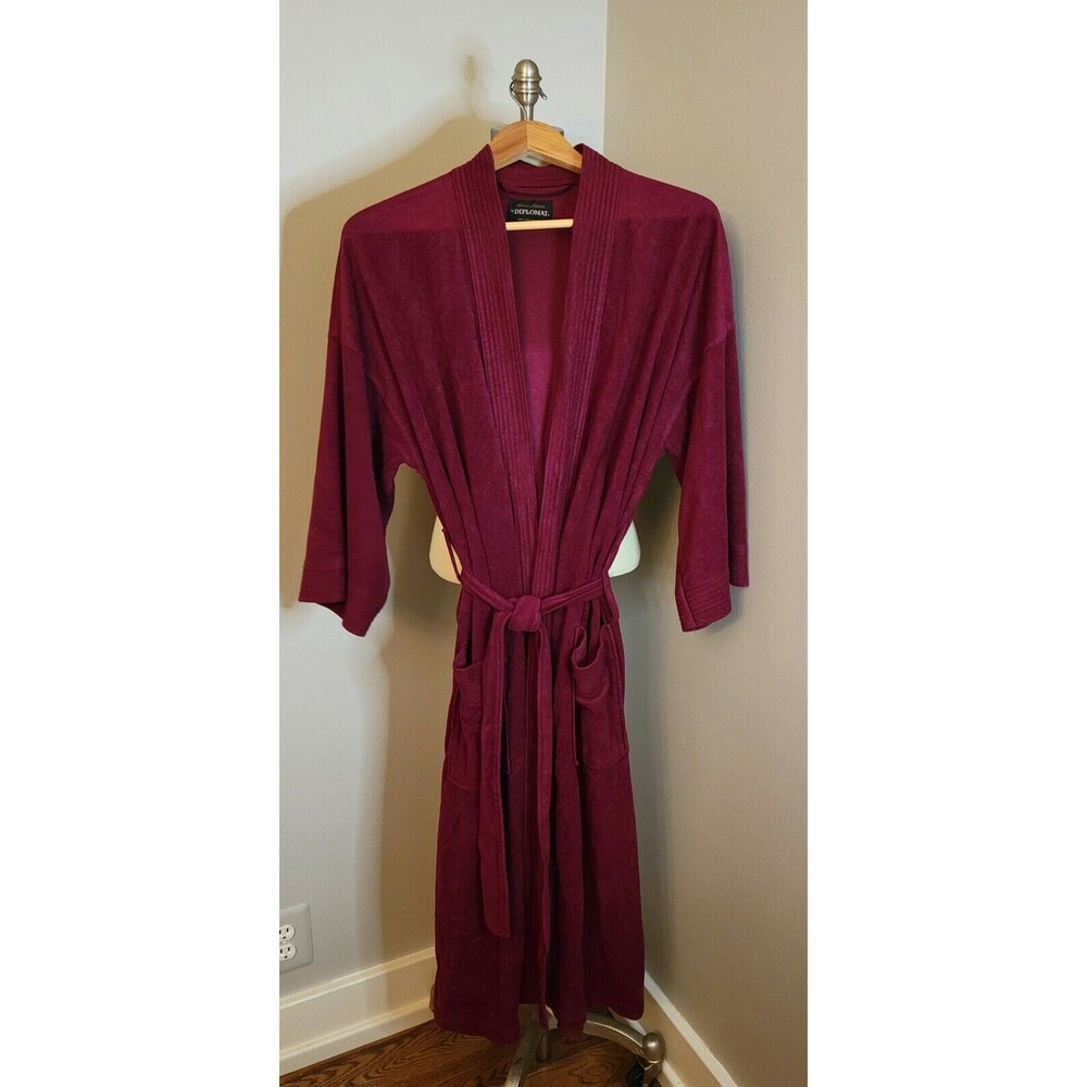 Vintage After Hours by DIPLOMAT Men's Velour Robe. One Size Great 70's Vibe